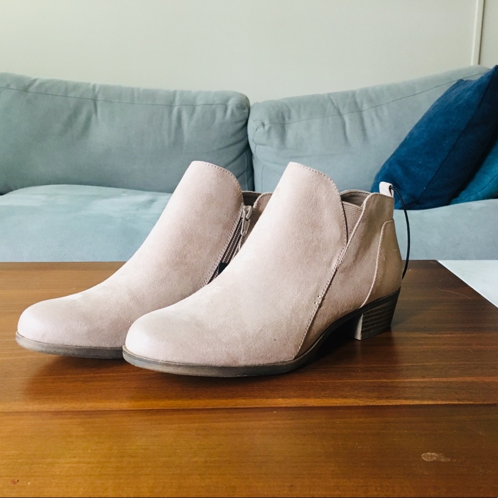 Arizona tan ankle booties